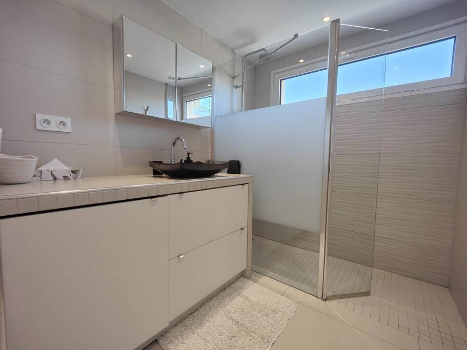 Cannes Vue Mer T2 61M²+ Parking Extérieur photo