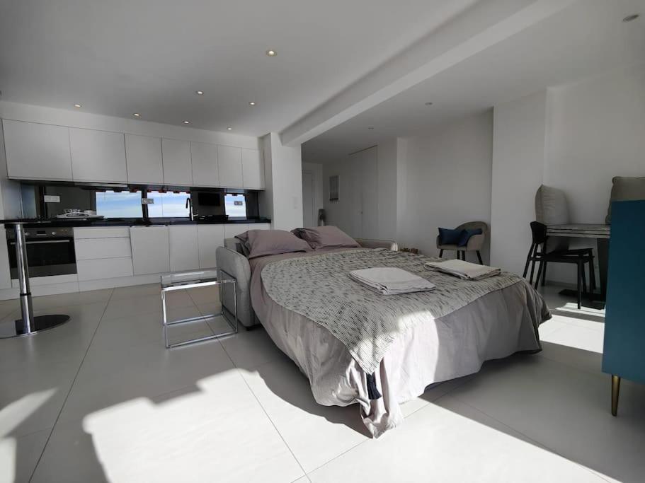Cannes Vue Mer T2 61M²+ Parking Extérieur photo