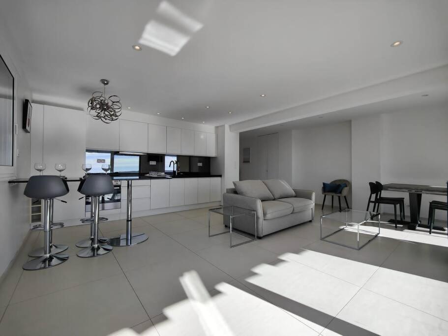 Cannes Vue Mer T2 61M²+ Parking Extérieur photo